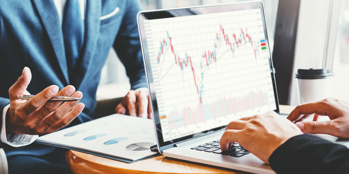 When good news is bad news: Macro signals, diversification, and advice